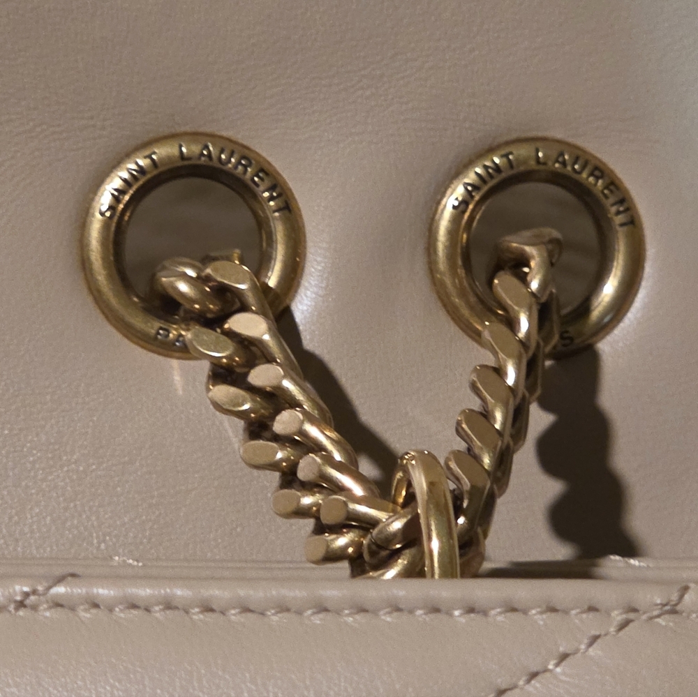 Saint Laurent Medium Loulou Quilted Leather Chain Shoulder Bag - Picture 13 of 16